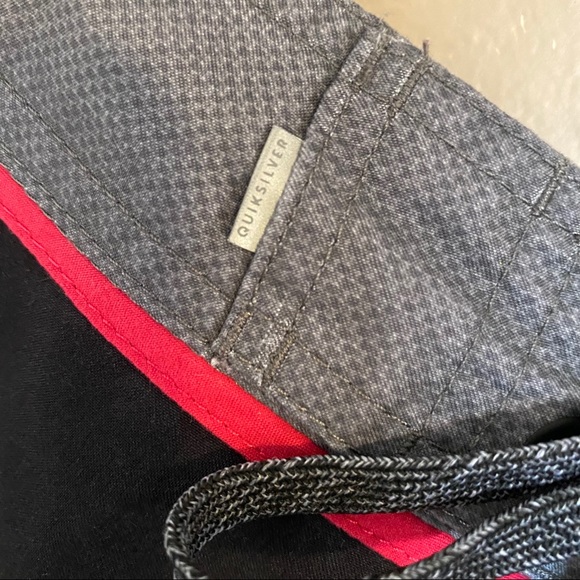 Quiksilver board shorts - Picture 4 of 9